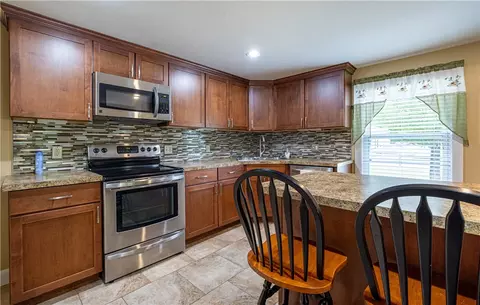 Kitchen - 989 Putnam Pike, Glocester, RI 02814 photo 2 of 4
