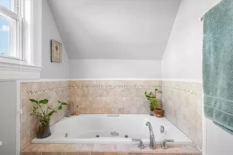Bath - 17 West St #A2, Westerly, RI 02891 photo 2 of 2