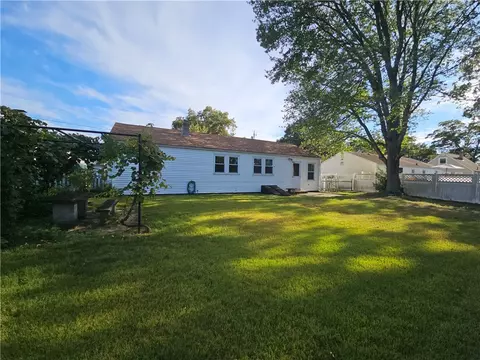 Exterior - 35 Grotto Ave, Warwick, RI 02888 photo 5 of 5