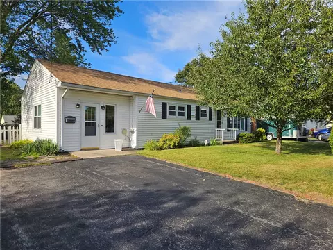 Exterior - 35 Grotto Ave, Warwick, RI 02888 photo 2 of 5