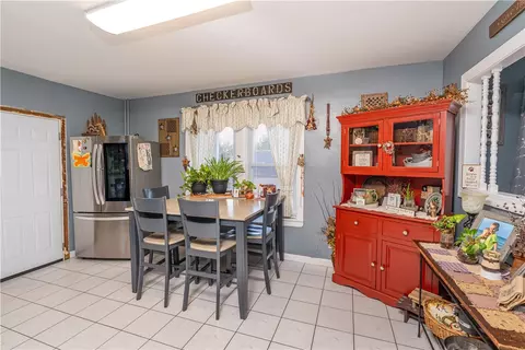 41 Verdun St, Woonsocket, RI 02895 photo 5