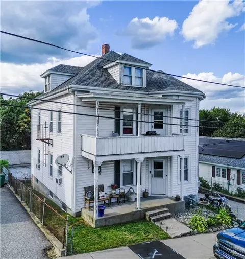 41 Verdun St, Woonsocket, RI 02895 photo 2