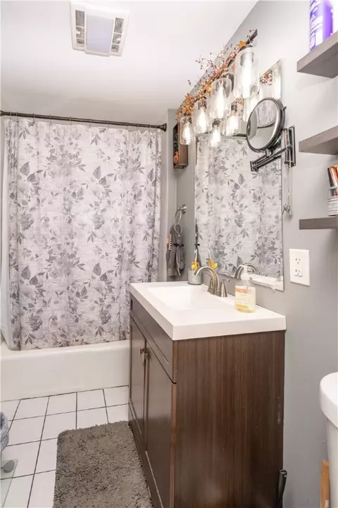 41 Verdun St, Woonsocket, RI 02895 photo 17
