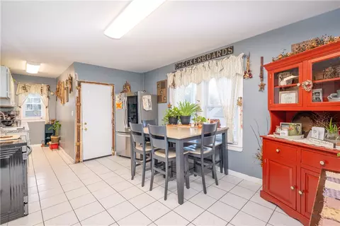 41 Verdun St, Woonsocket, RI 02895 photo 6