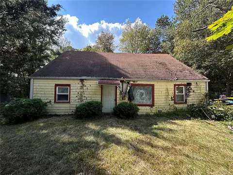 1663 Victory Hwy, Coventry, RI 02827 photo 2