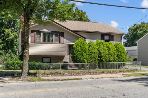119 Killingly St, Providence, RI 02909