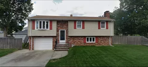 9 Whitaker Ave, Rumford, RI 02916