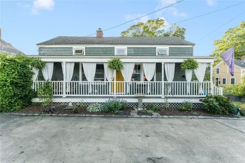 12 Pine St, South Kingstown, RI 02879