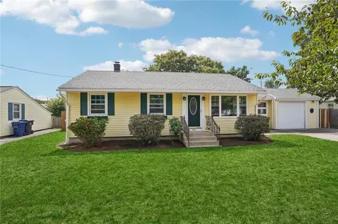 398 Hillard Ave, Warwick, RI 02886