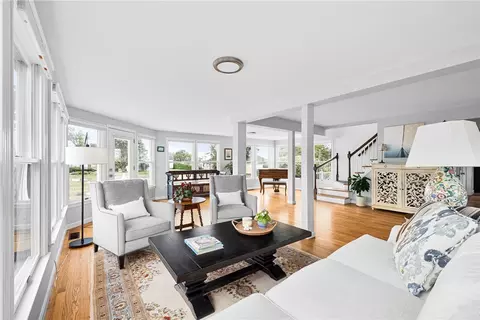 Living - 41 8th Ave, Warwick, RI 02886 photo 2 of 5