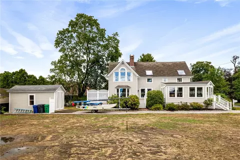 Exterior - 41 8th Ave, Warwick, RI 02886 photo 10 of 12