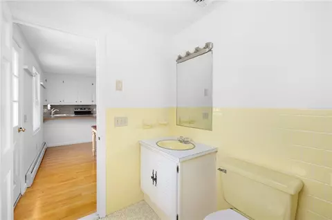 Bath - 46 Ray St, Coventry, RI 02816 photo 2 of 8