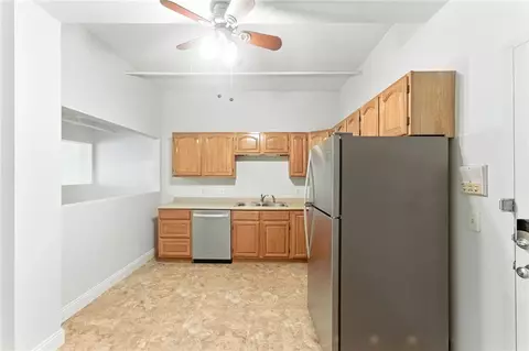 148 Bernon St #15, Woonsocket, RI 02895 photo 4