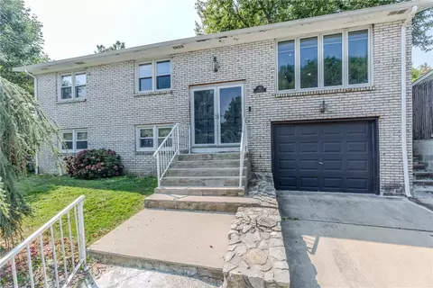 91 Curry Rd, Cranston, RI 02920
