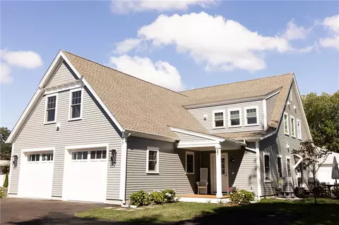 37 Anchor Way #8, Newport, RI 02840