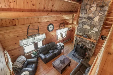 Living - 445 Maureen Cir, Burrillville, RI 02839 photo 5 of 5