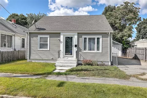 142 London Ave, Pawtucket, RI 02861