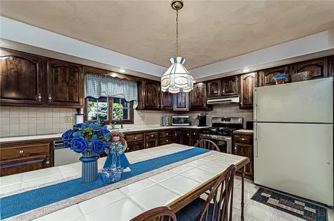 Kitchen - 9 E Lake View Dr, North Providence, RI 02904 photo 3 of 3