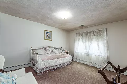 Bedroom - 9 E Lake View Dr, North Providence, RI 02904 photo 3 of 3