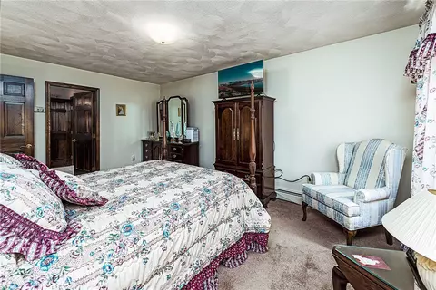 Bedroom - 9 E Lake View Dr, North Providence, RI 02904 photo 2 of 3