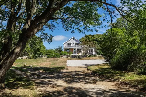 804 Mohegan Trl, Block Island, RI 02807
