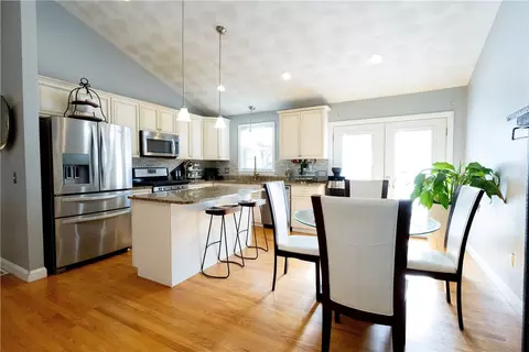 32 Dike St, Woonsocket, RI 02895 photo 4
