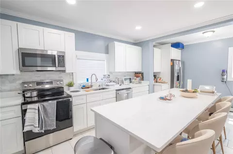 66 Miller Ave, Providence, RI 02905