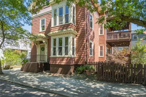 21 Harkness St #2, Providence, RI 02909