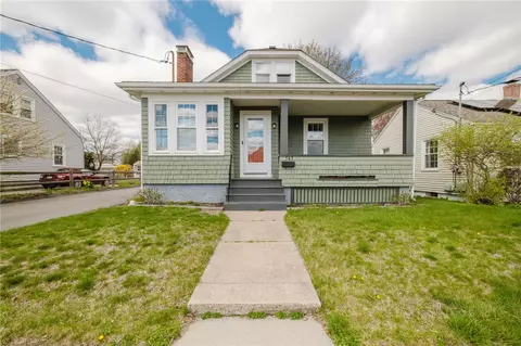 542 Walcott St, Pawtucket, RI 02861