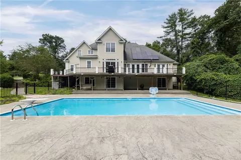 36 Breakneck Hill Rd, Killingly, CT 06241 photo 1
