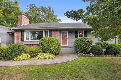 9 Boiling Spring Ave, Westerly, RI 02891