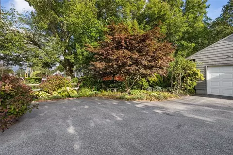 Exterior - 9 Boiling Spring Ave, Westerly, RI 02891 photo 3 of 7