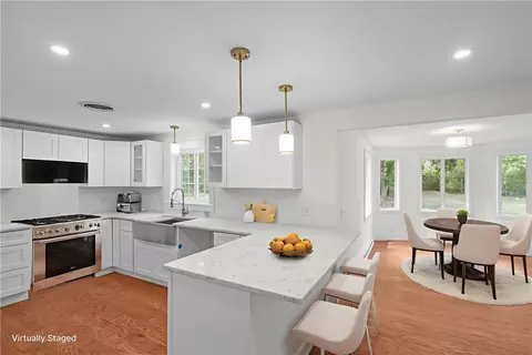 889 Centerville Rd, Warwick, RI 02886 photo 6