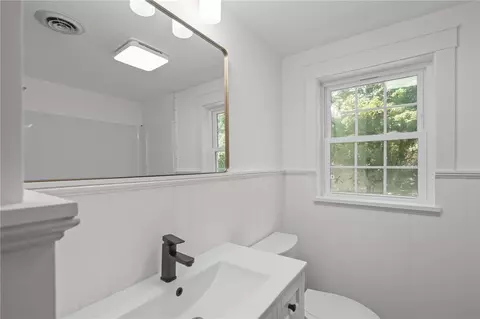 889 Centerville Rd, Warwick, RI 02886 photo 33