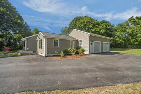 889 Centerville Rd, Warwick, RI 02886 photo 5