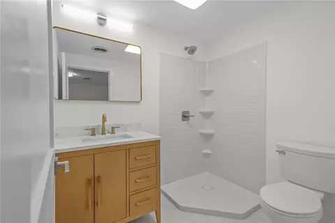 889 Centerville Rd, Warwick, RI 02886 photo 24