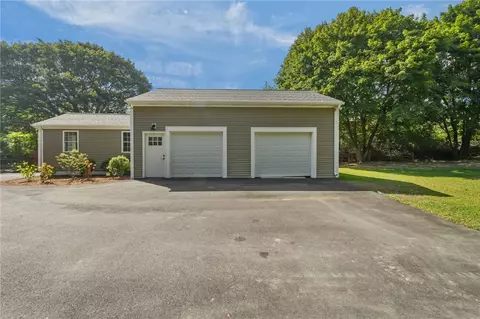 889 Centerville Rd, Warwick, RI 02886 photo 40