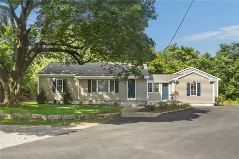889 Centerville Rd, Warwick, RI 02886 photo 3