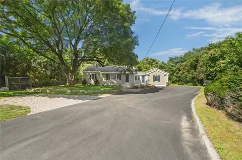889 Centerville Rd, Warwick, RI 02886 photo 4