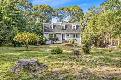 86 Conant Ln, Kingston, RI 02881