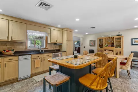 47 Flagg Ave, Warwick, RI 02886 photo 12