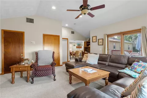 47 Flagg Ave, Warwick, RI 02886 photo 17