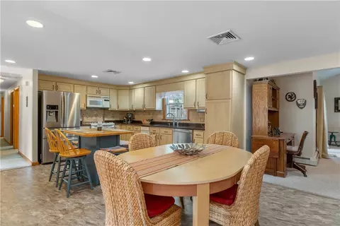 47 Flagg Ave, Warwick, RI 02886 photo 8