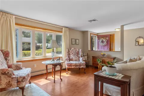 47 Flagg Ave, Warwick, RI 02886 photo 5