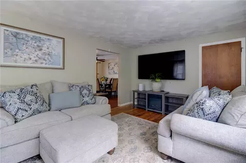 77 Adrian St, Warwick, RI 02886 photo 10