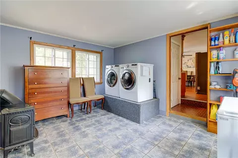 77 Adrian St, Warwick, RI 02886 photo 18