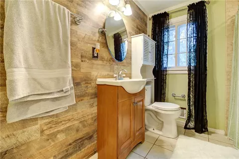 77 Adrian St, Warwick, RI 02886 photo 11