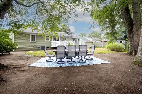77 Adrian St, Warwick, RI 02886 photo 5