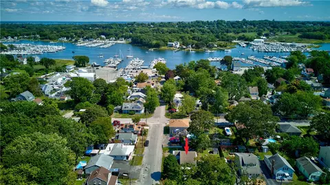 View/Area - 52 Uncas St, Warwick, RI 02889 photo 1 of 2