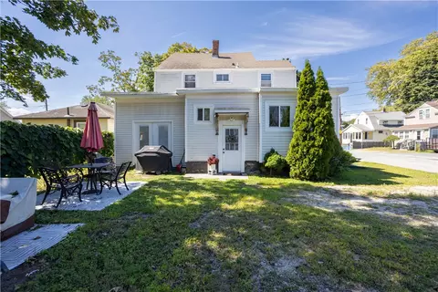 Exterior - 52 Uncas St, Warwick, RI 02889 photo 4 of 5